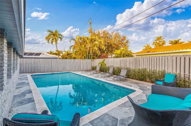 $8,000 | 5740 Northeast 19th Avenue, Fort Lauderdale, FL 33308