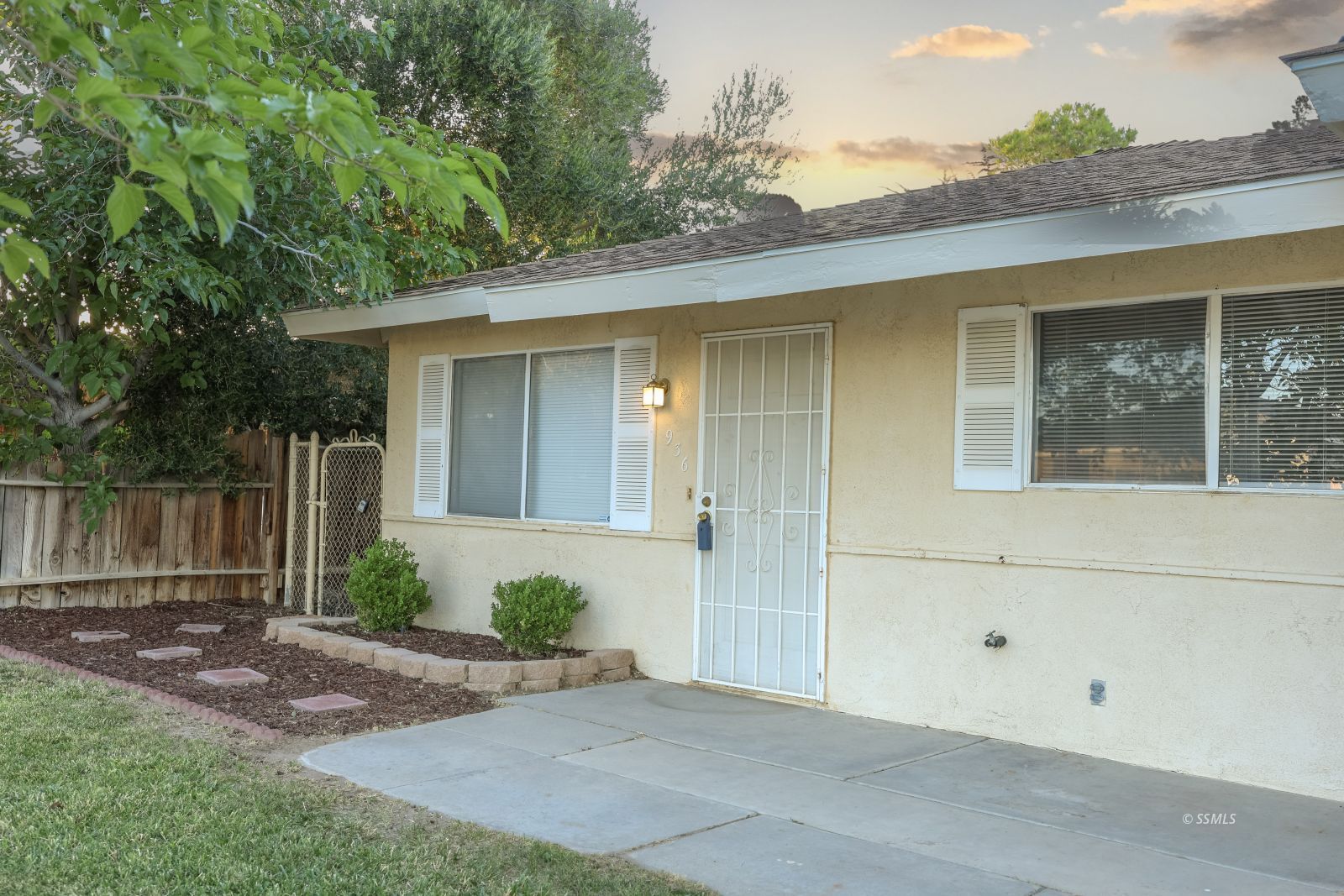 936 West St George Avenue Ridgecrest, CA 93555 - Photo 3 of 37