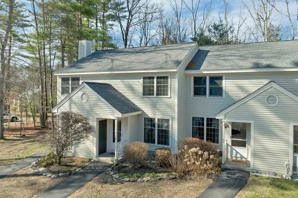 $279,900 | 79 Woodland Green, Unit 79, Rochester, NH 03868