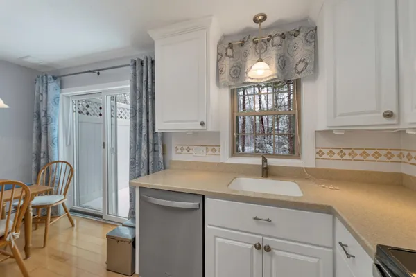 $279,900 | 79 Woodland Green, Unit 79, Rochester, NH 03868