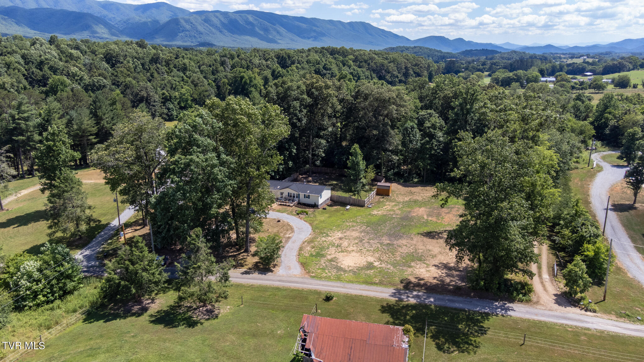 310 Jay Fanning Road Afton, TN 37616 - Photo 20 of 24 310 Jay Fanning-30