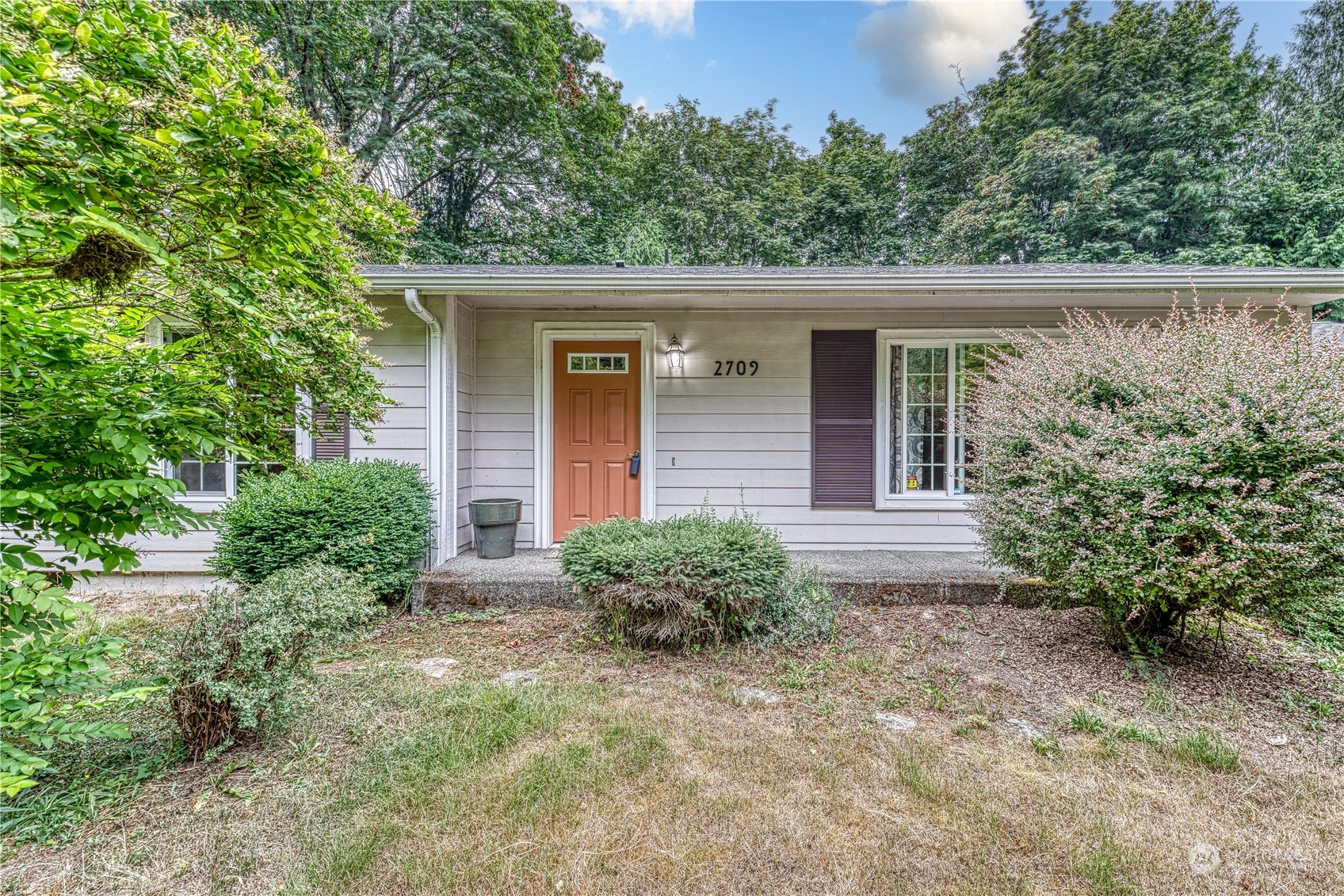 2709 Northeast Strand Road Bremerton, WA 98311 - Photo 2 of 28 Gallery Image 2