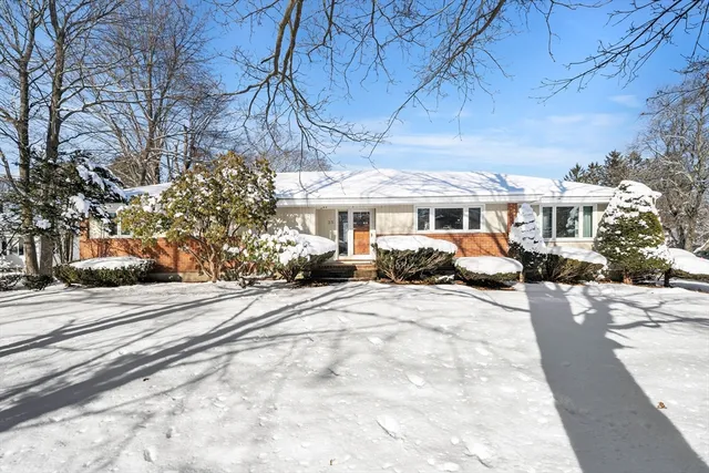 $889,500 | 35 Peters Street, North Andover, MA 01845
