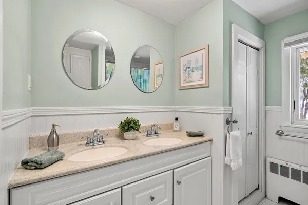 $936,000 | 35 Peters Street, North Andover, MA 01845