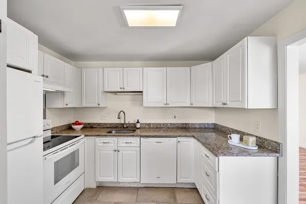 $936,000 | 35 Peters Street, North Andover, MA 01845