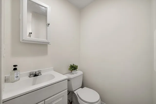 $889,500 | 35 Peters Street, North Andover, MA 01845