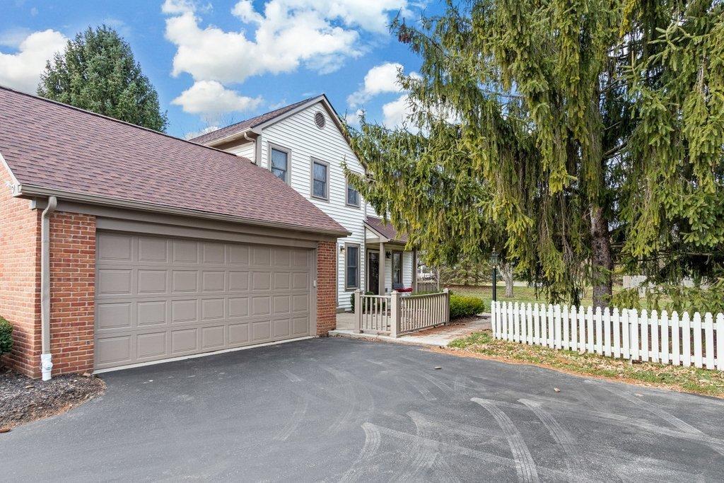 6895 Vally Down Road Dublin, OH 43017 - Photo 2 of 30