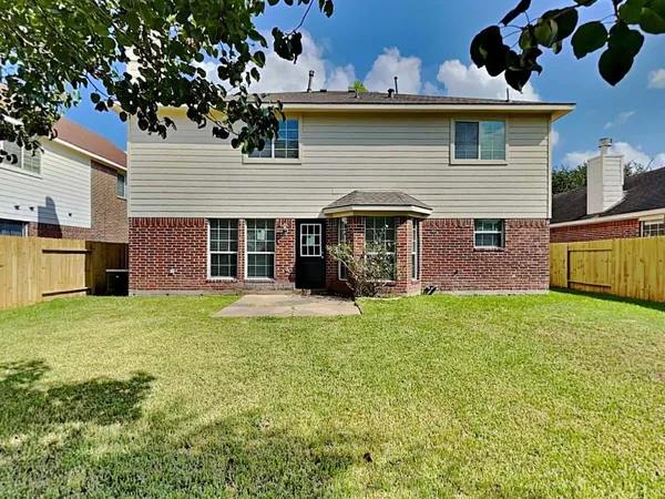 $2,235 | 6330 Big Oak Canyon Drive, Richmond, TX 77469