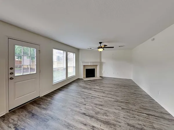 $2,235 | 6330 Big Oak Canyon Drive, Richmond, TX 77469