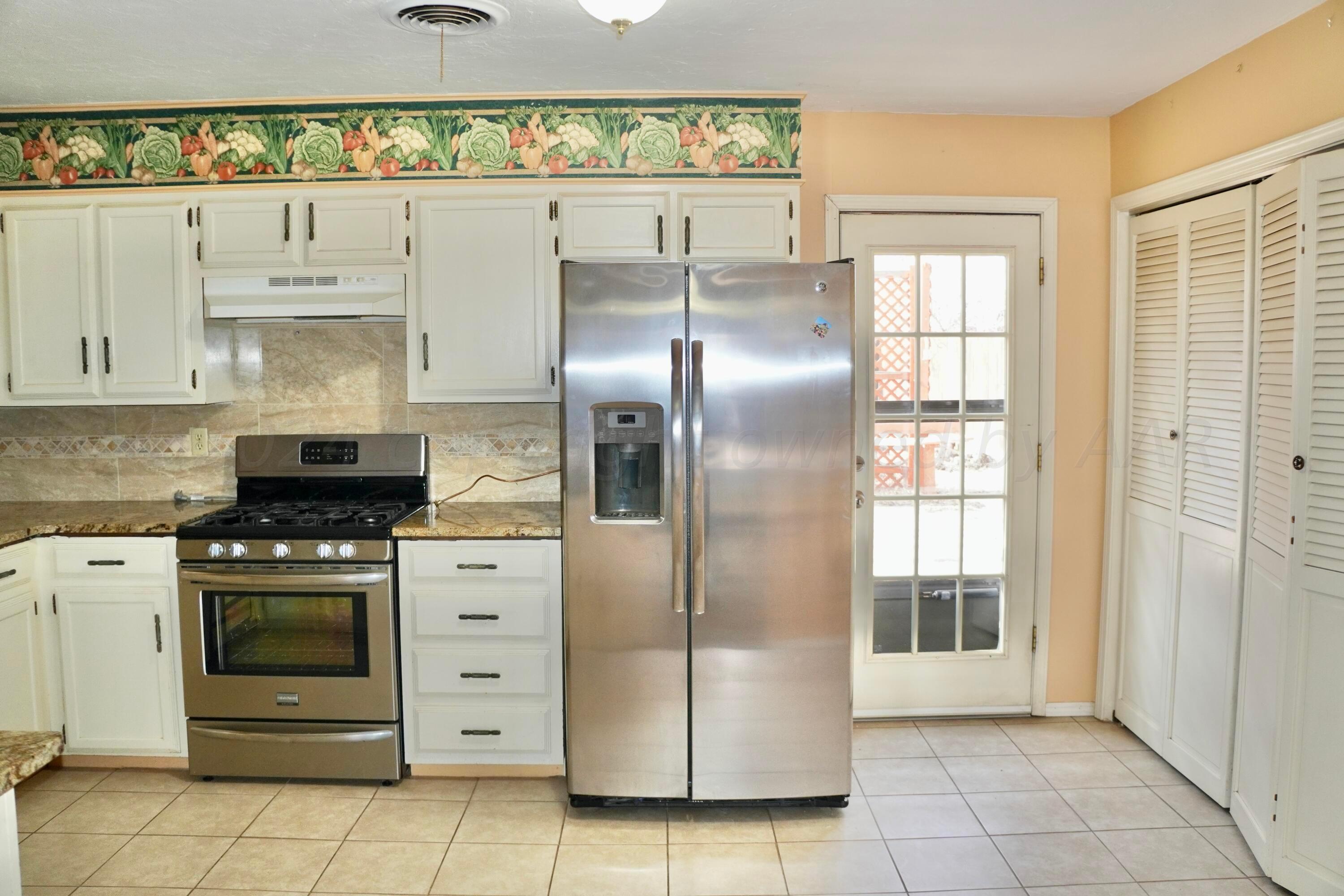 4620 South Travis Street Amarillo, TX 79110 - Photo 5 of 17 Kitchen
