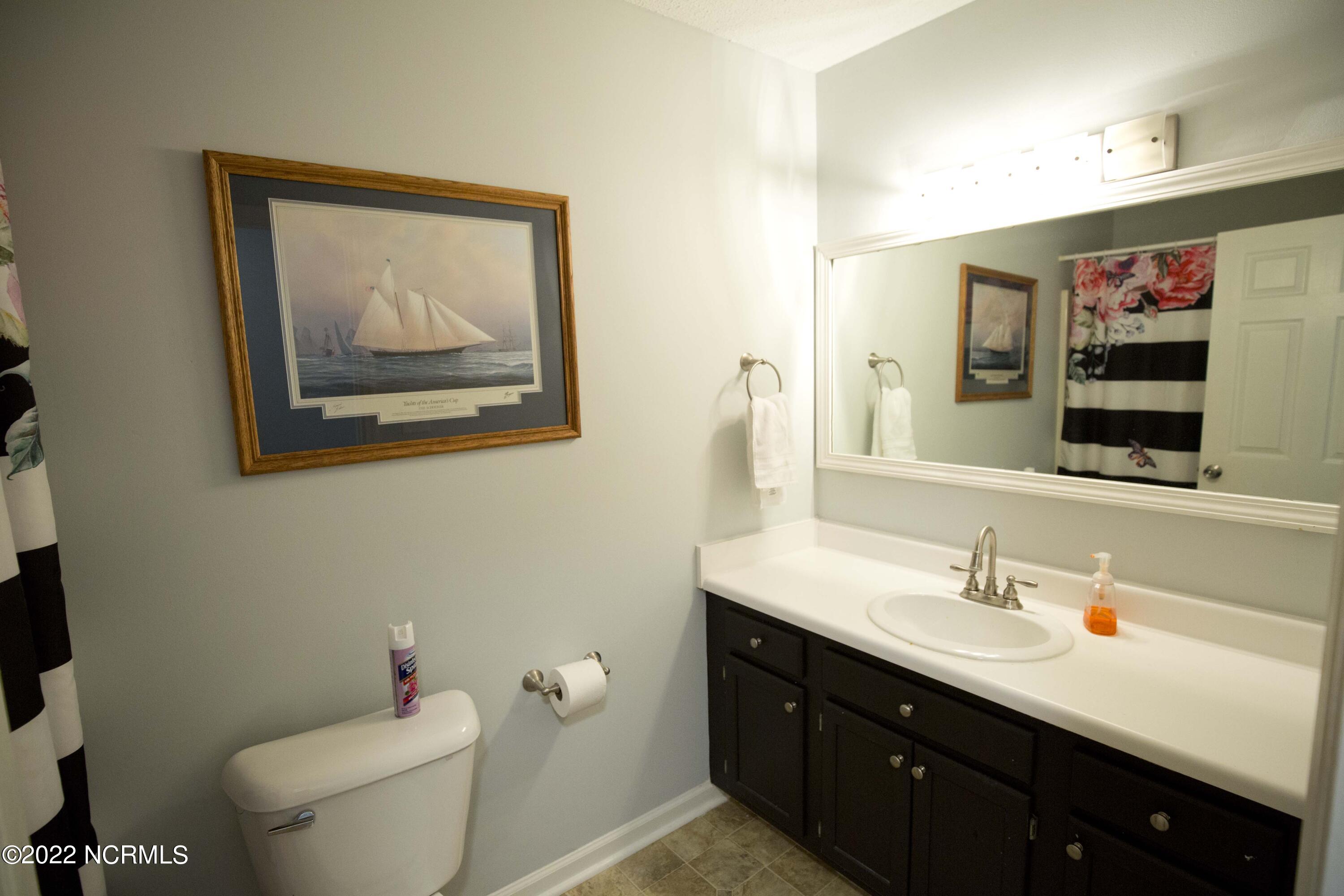289 Parnell Road Hubert, NC 28539 - Photo 11 of 18 Guest Bath