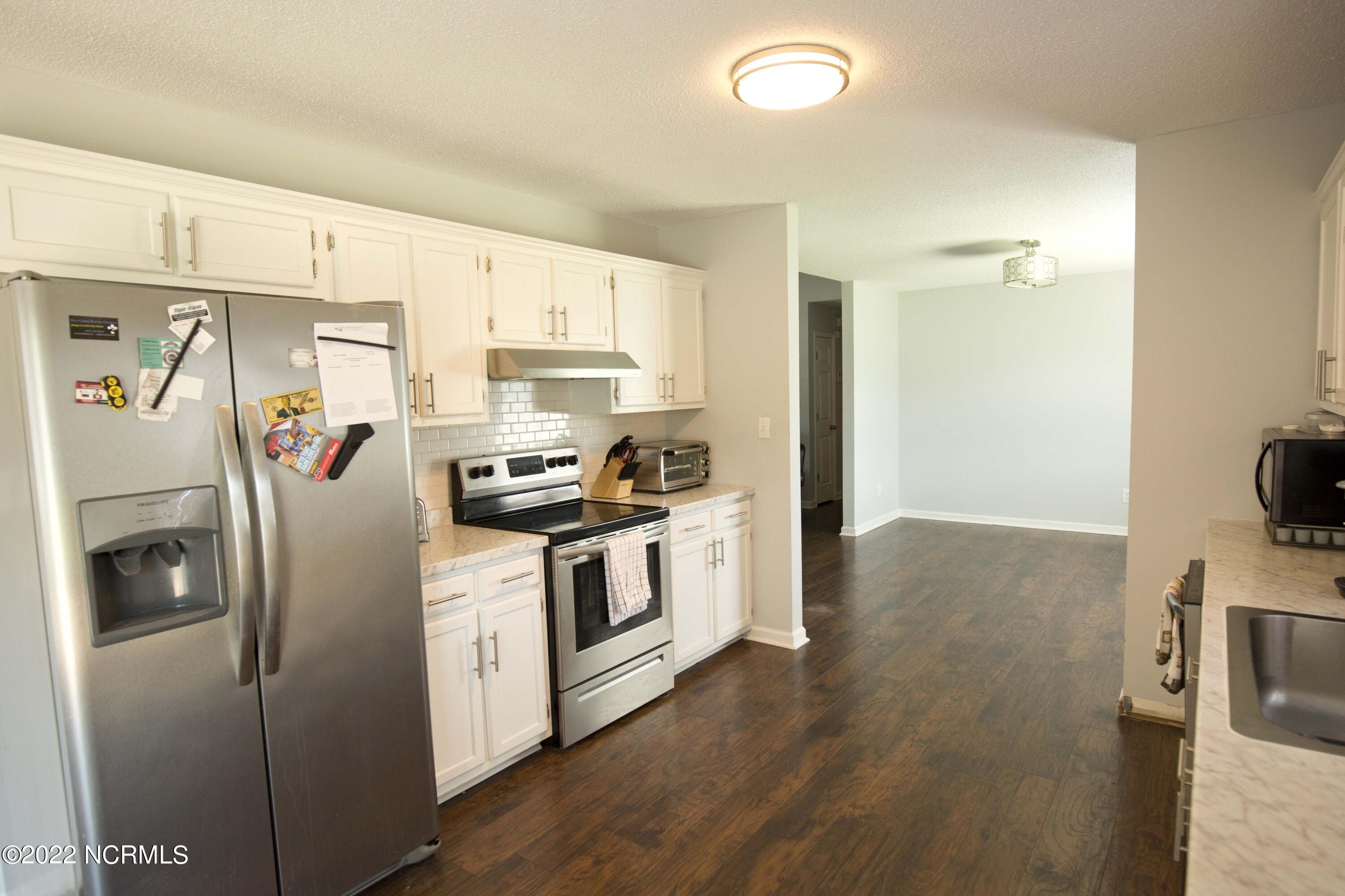 289 Parnell Road Hubert, NC 28539 - Photo 4 of 18 4M9A8516