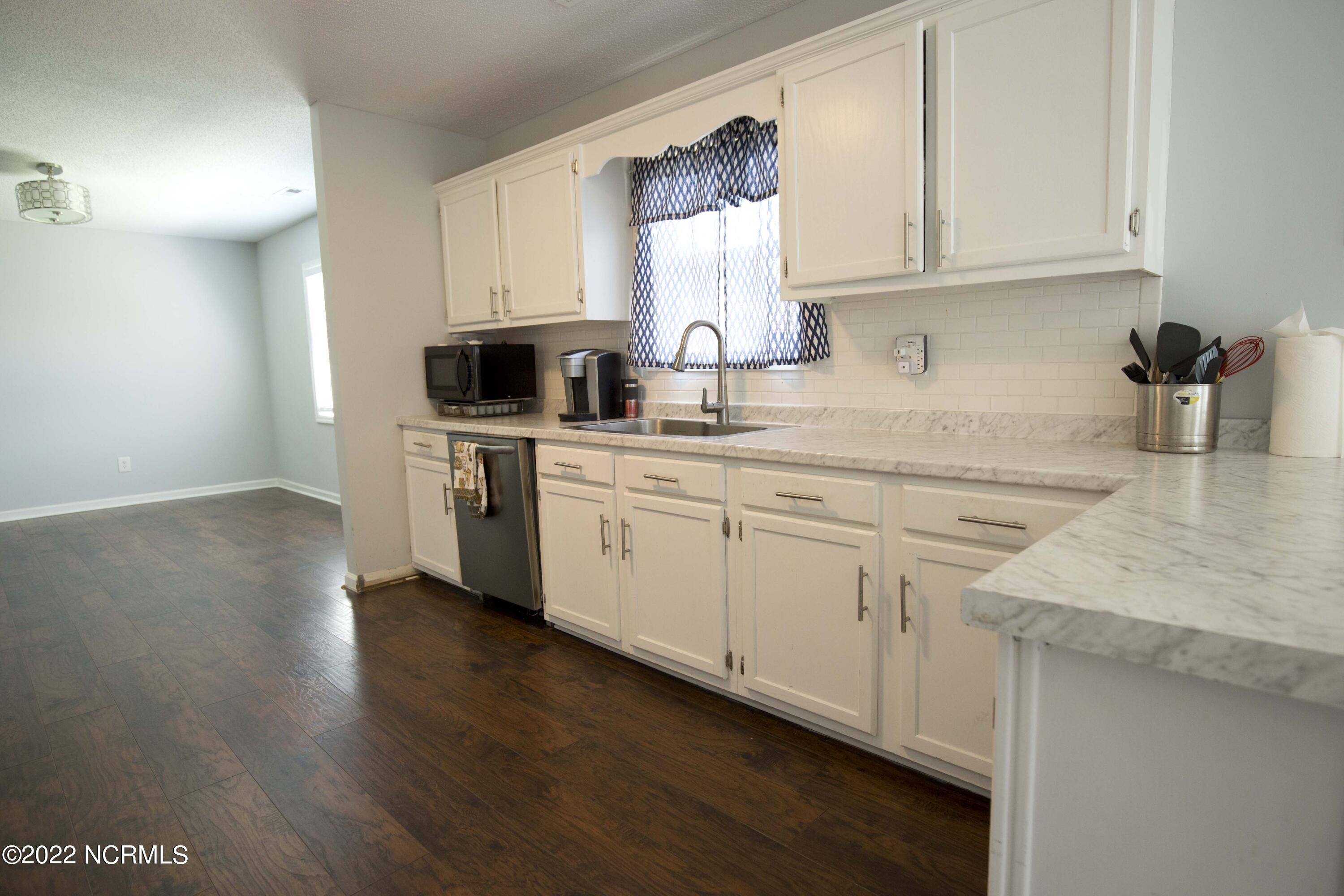 289 Parnell Road Hubert, NC 28539 - Photo 6 of 18 4M9A8528
