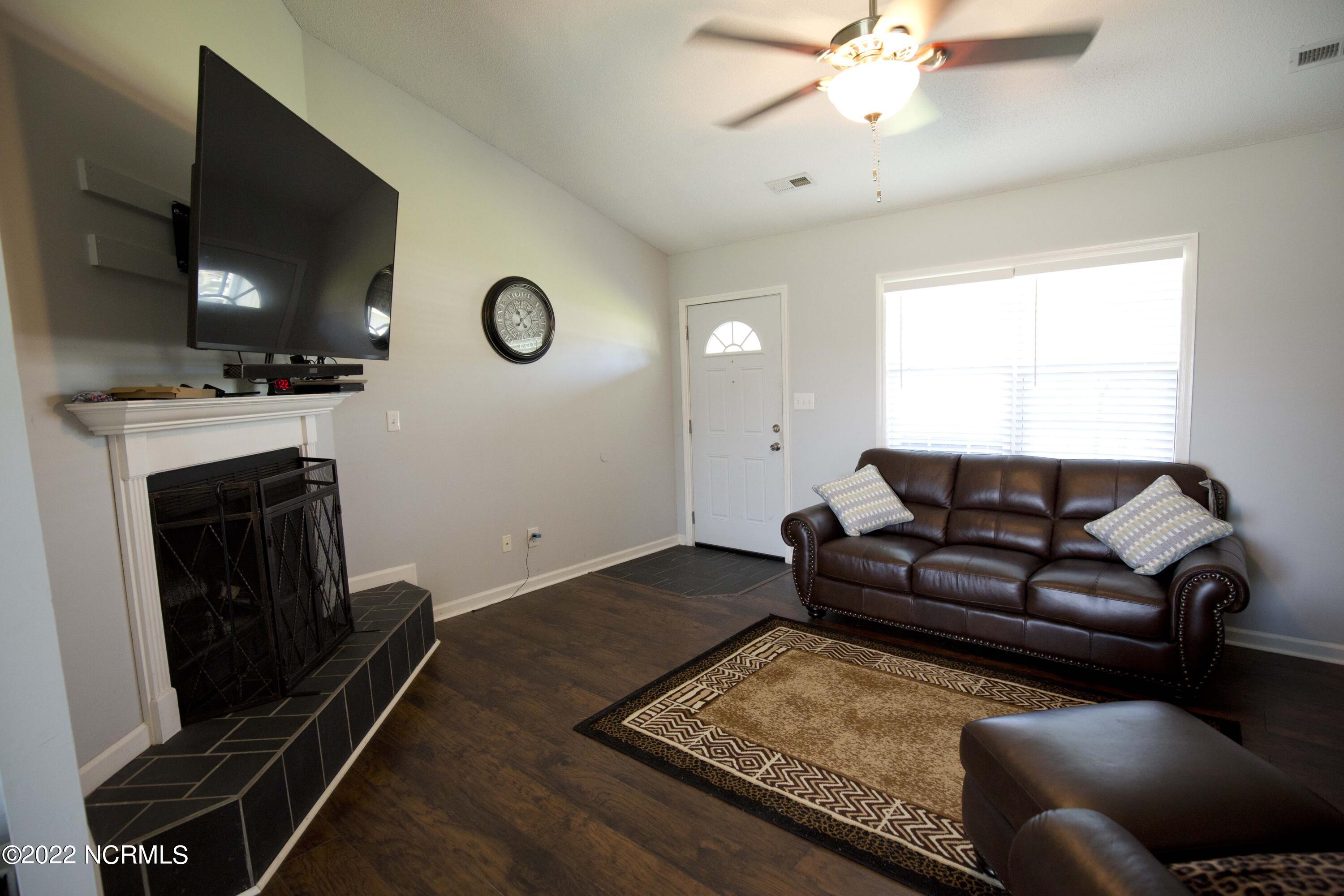 289 Parnell Road Hubert, NC 28539 - Photo 9 of 18 4M9A8537