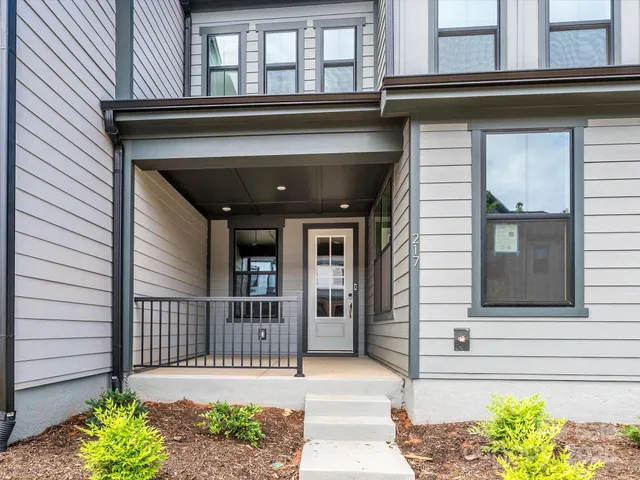 a view of entrance of the house