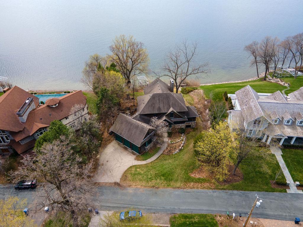 2322 Huntington Point Road West Wayzata, MN 55391 - Photo 6 of 7