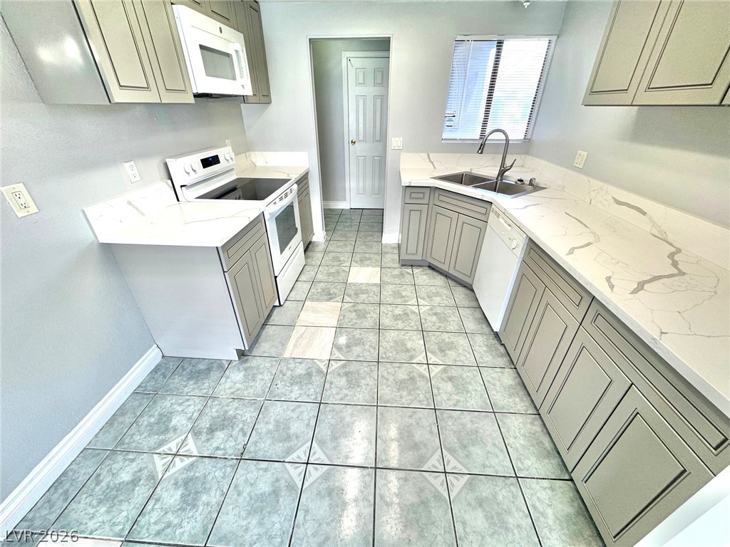 5119 Reeder Circle Las Vegas, NV 89119 - Photo 8 of 38