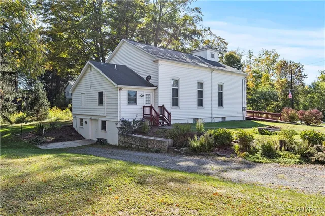 $678,900 | 5445 East Creek Road, Wales, NY 14139