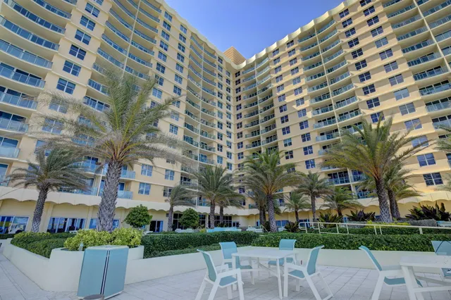 $365,000 | 2501 South Ocean Drive, Unit 1108, Hollywood, FL 33019