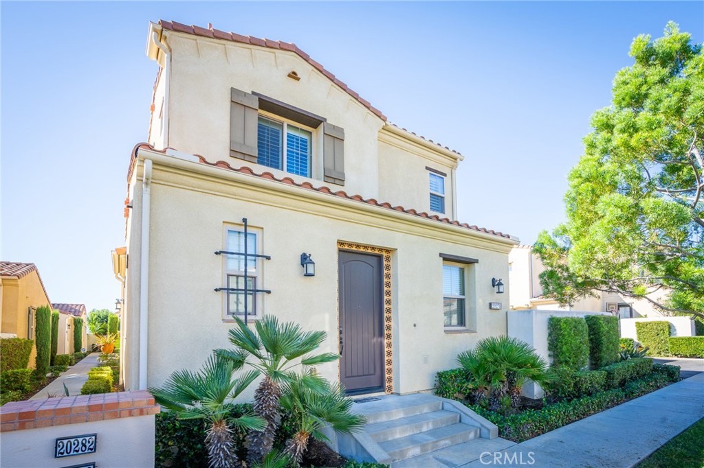 20278 Pienza Lane Porter Ranch, CA 91326 - Photo 5 of 28 Gallery Image 5