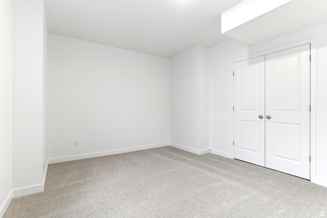 7243 West Terraine Road West Jordan, UT 84081 - Photo 28 of 31 Neutral white walls with matching baseboards