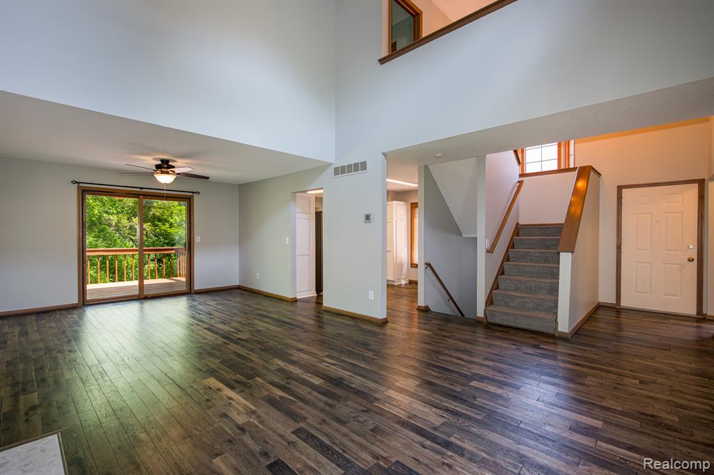 22140 River Ridge Trail Farmington Hills, MI 48335 - Photo 3 of 27