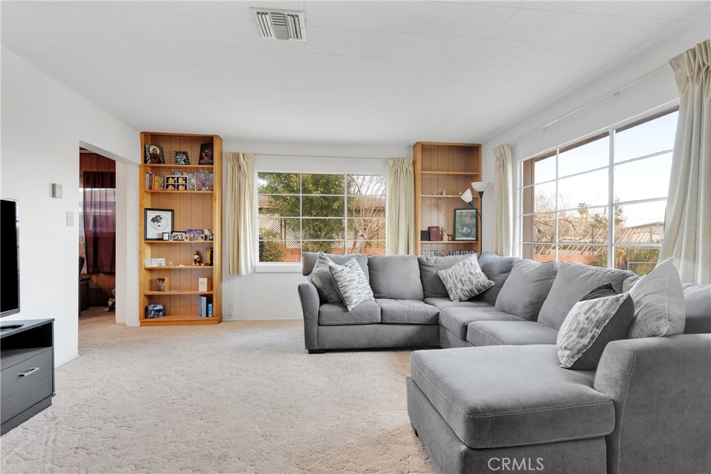 325 East Williams St