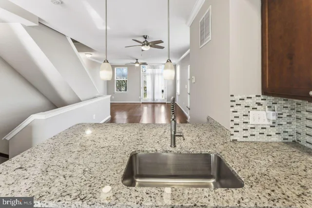 $2,850 | 16782 Blackjack Oak Lane, Woodbridge, VA 22191