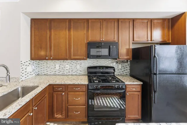 $2,850 | 16782 Blackjack Oak Lane, Woodbridge, VA 22191