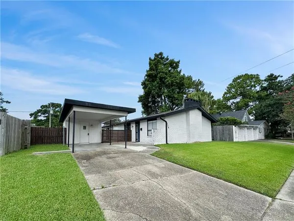$2,300 | 778 Heritage Avenue, Gretna, LA 70056