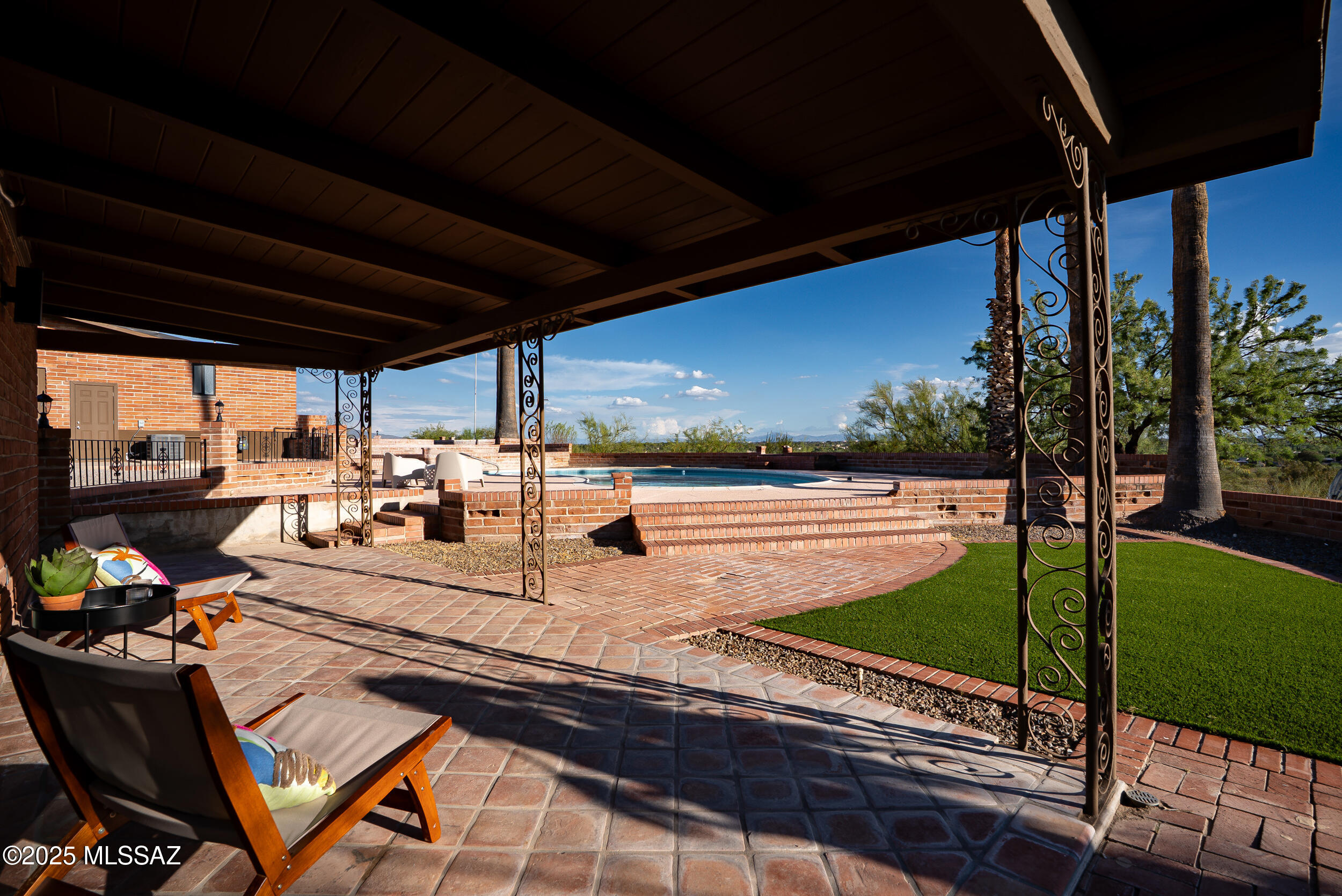 5240 East River House Road Tucson, AZ 85718 - Photo 36 of 49 Pool house covered patio