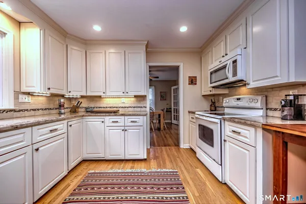 $639,000 | 14 Ann Drive, Bethany, CT 06524