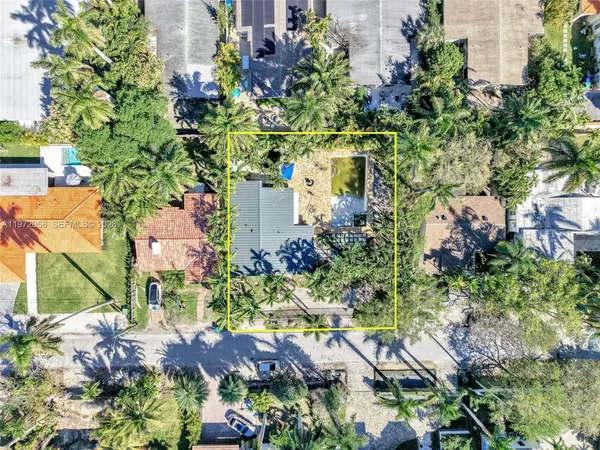 $1,299,000 | 1025 Northeast 84th Street, Miami, FL 33138