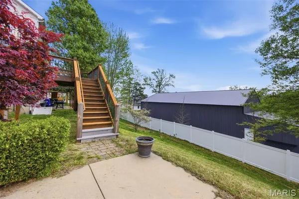 $310,000 | 330 Hunters Heights Drive, Eureka, MO 63025