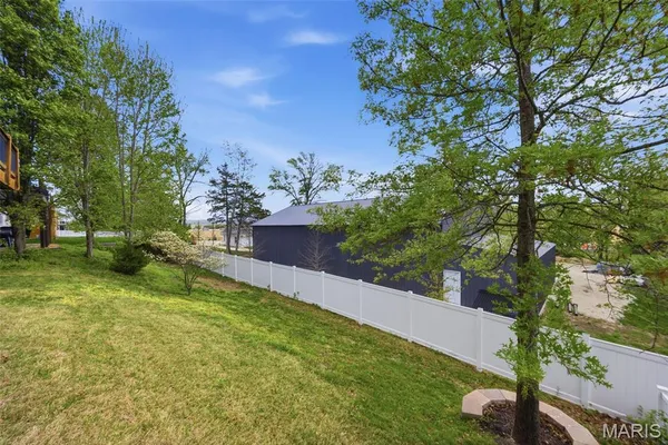 $310,000 | 330 Hunters Heights Drive, Eureka, MO 63025