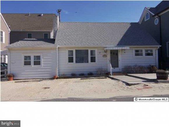 30 North Surf Road Lavallette, NJ 08735 - Photo 1 of 7