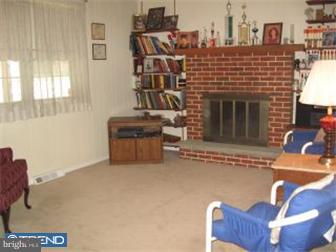 6 Llandaff Road Havertown, PA 19083 - Photo 10 of 10 Family Room
