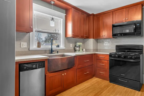 $235,000 | 14 North Michigan Street, La Crosse, IN 46348