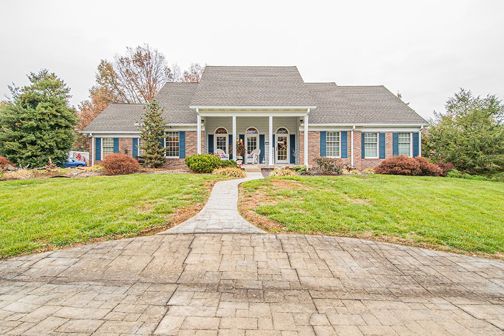1007 Quail Ridge Circle Vincennes, IN 47591 - Photo 1 of 33 Gallery Image 1