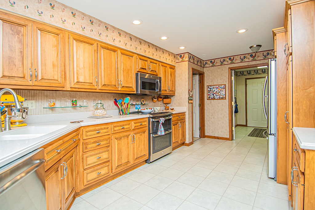 1007 Quail Ridge Circle Vincennes, IN 47591 - Photo 2 of 33 Gallery Image 2