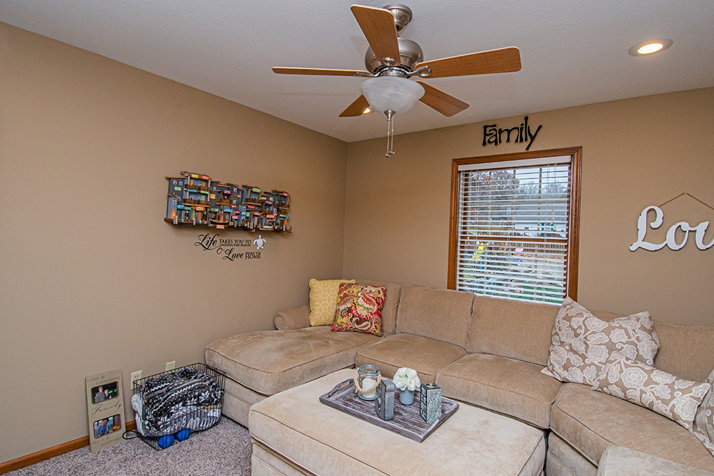 1007 Quail Ridge Circle Vincennes, IN 47591 - Photo 28 of 33 Gallery Image 28