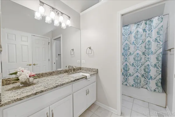 $699,000 | 2595 Ginger Woods Drive, Aurora, IL 60502