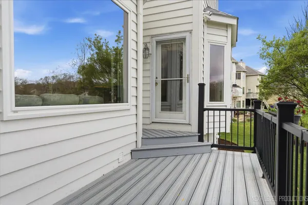 $699,000 | 2595 Ginger Woods Drive, Aurora, IL 60502