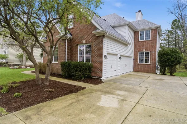 $699,000 | 2595 Ginger Woods Drive, Aurora, IL 60502