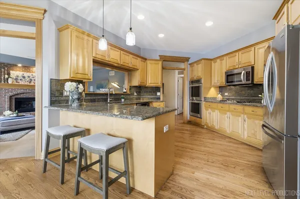 $699,000 | 2595 Ginger Woods Drive, Aurora, IL 60502