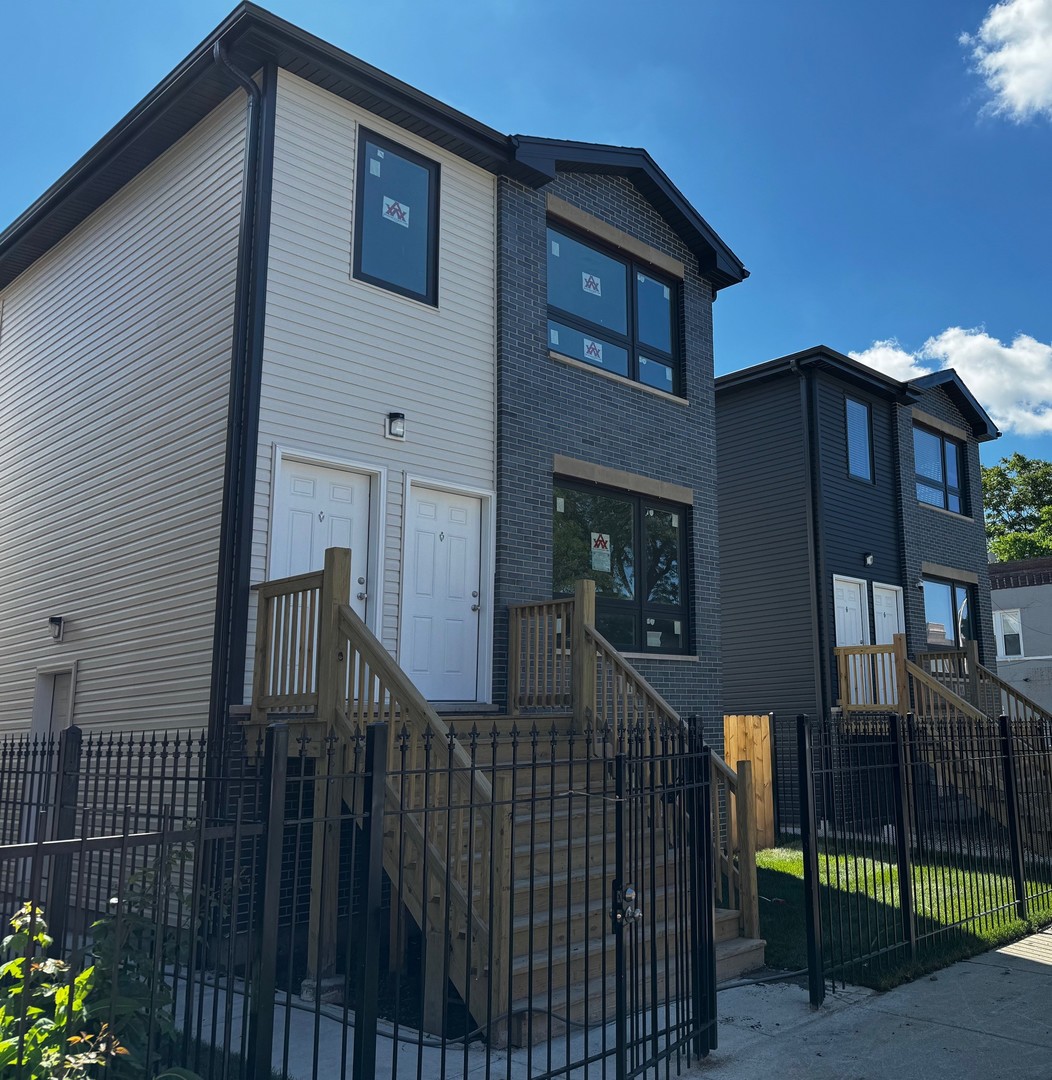 1051 North Springfield Avenue Chicago, IL 60651 - Photo 3 of 27