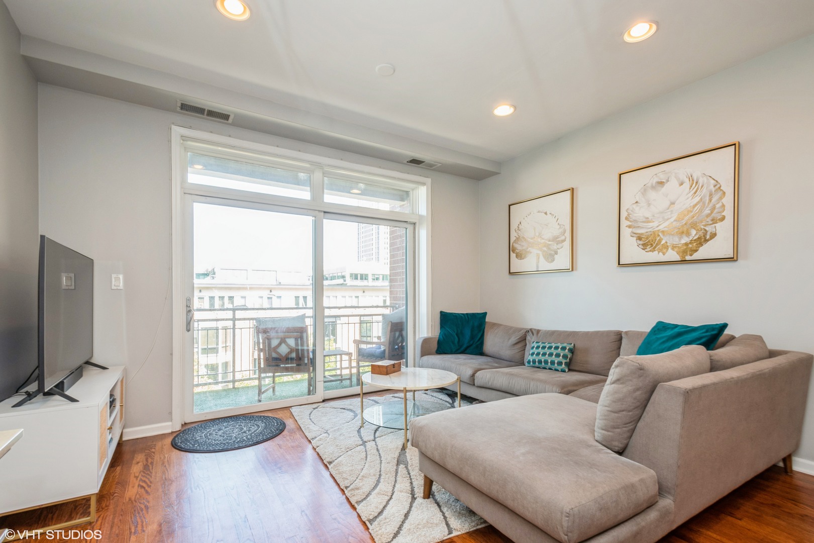 657 West Fulton Street, Unit 509 Chicago, IL 60661 - Photo 2 of 16