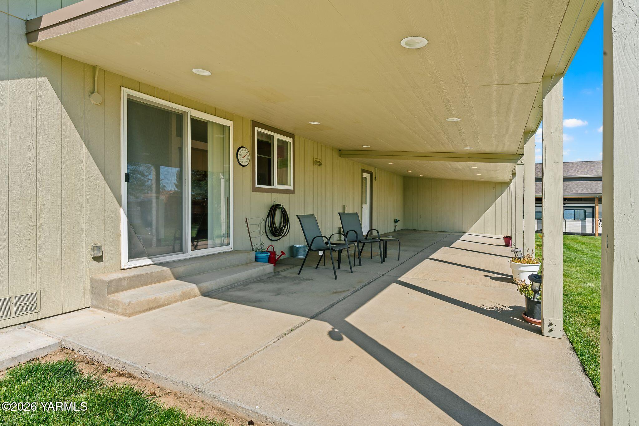 15771 Fisk Road Yakima, WA 98908 - Photo 30 of 30 Back Patio