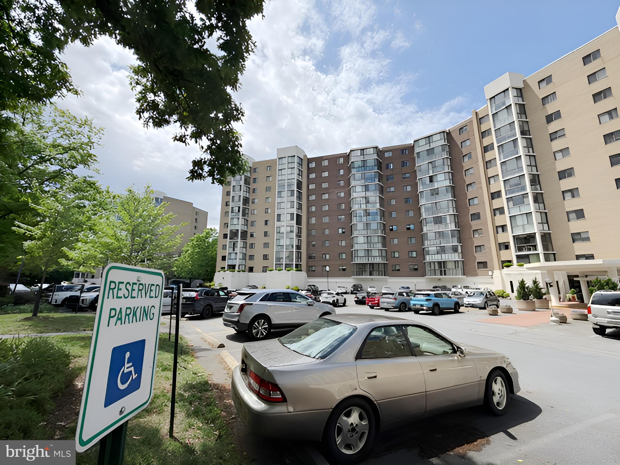 15115 Interlachen Drive, Unit 3902 Silver Spring, MD 20906 - Photo 3 of 11