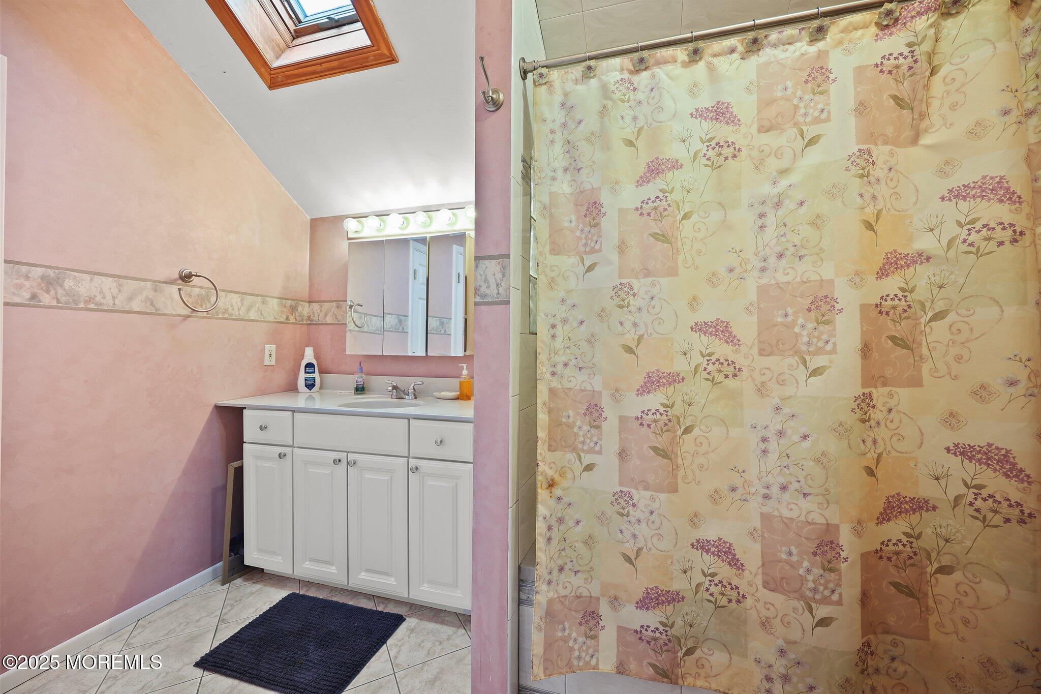 639 Eltone Road Jackson, NJ 08527 - Photo 14 of 26 639masterbath2new